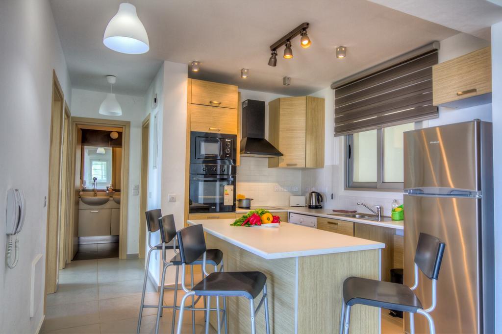 Beachfront Trident Protaras Exterior foto