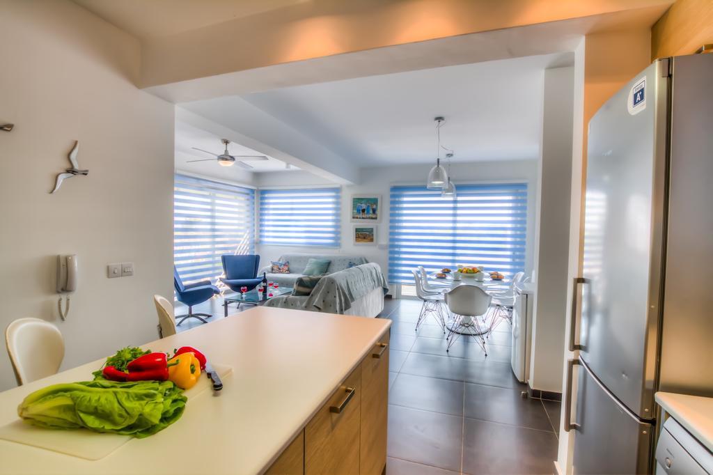 Beachfront Trident Protaras Exterior foto